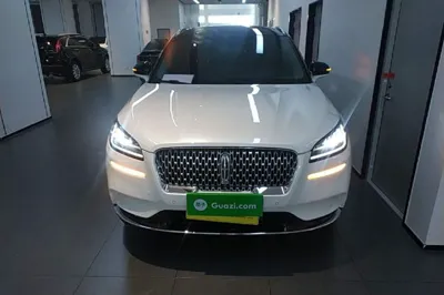 Lincoln Corsair 2022, 22500 км, за 133442.8 CNY