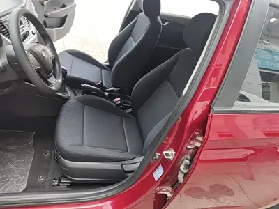 Hyundai Verna RV 2018, 68500 км, за 18100 CNY - фото 15