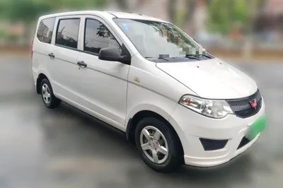 Wuling Hongguang 2015, 26100 км, за 38597.47 CNY