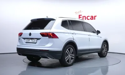 Volkswagen Tiguan 2018, 56799 км, за 23300000 KRW - фото 2