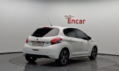 Peugeot 208 2016, 58410 км, за 6990000 KRW