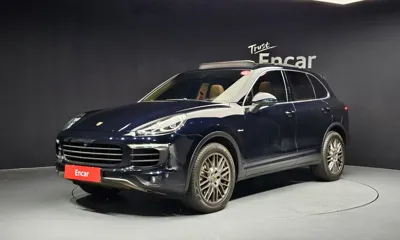 Porsche Cayenne · 2015 год