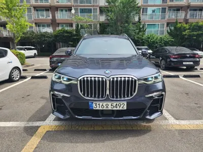 BMW X7 · 2021 год