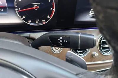 Mercedes-Benz E-Class 2018, 100900 км, за 148548.25 CNY - фото 16