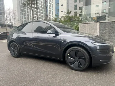 Tesla Model Y 2025, 5451 км, за 37880000 KRW