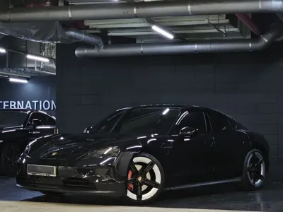 Porsche Taycan 2025, 13000 км, за 165000000 KRW
