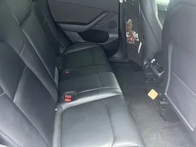 Tesla Model Y 2022, 40000 км, за 94200 CNY - фото 11