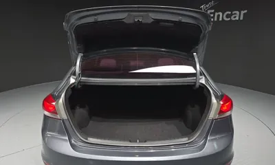 Hyundai Avante 2017, 72153 км, за 7500000 KRW - фото 20