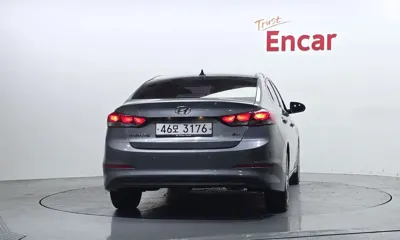 Hyundai Avante 2017, 129630 км, за 8000000 KRW