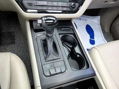 Kia Canival 2016, 80003 км, за 10900000 KRW - фото 11