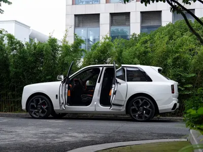 Rolls-Royce Cullinan 2026, 4000 км, за 8390000 CNY - фото 6