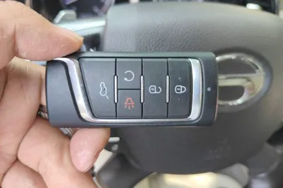 GAC Trumpchi GS8 2017, 52400 км, за 53337.78 CNY - фото 20