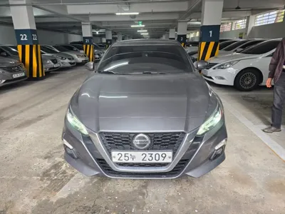 Nissan Altima 2019, 54272 км, за 15000000 KRW
