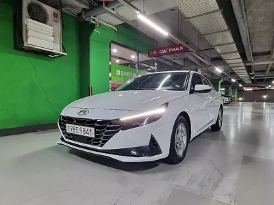 Hyundai Avante · 2022 год