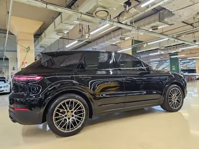 Porsche Cayenne 2023, 7153 км, за 109000000 KRW - фото 4