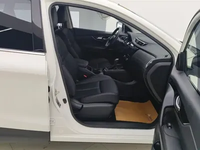 Nissan Qashqai 2023, 88600 км, за 71800 CNY - фото 8