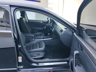 Volkswagen Passat 2017, 80300 км, за 60599 CNY - фото 8