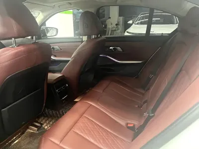 BMW 3 Series 2021, 100000 км, за 143800 CNY