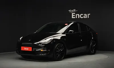 Tesla Model Y · 2022 год
