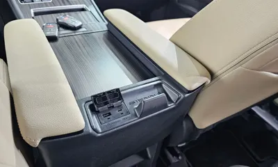 Toyota Sienna 2024, 34070 км, за 53500000 KRW - фото 28