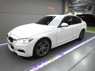 BMW 3-Series · 2017 год