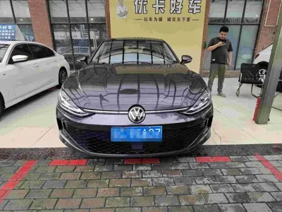 Volkswagen Lamando 2023, 49900 км, за 106800 CNY