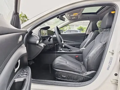 Hyundai Elantra 2022, 50000 км, за 59900 CNY - фото 22