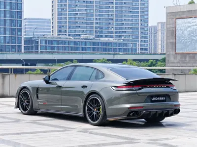 Porsche Panamera 2022, 39000 км, за 688000 CNY