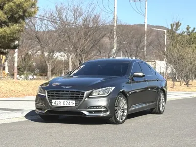 Genesis G80 · 2017 год