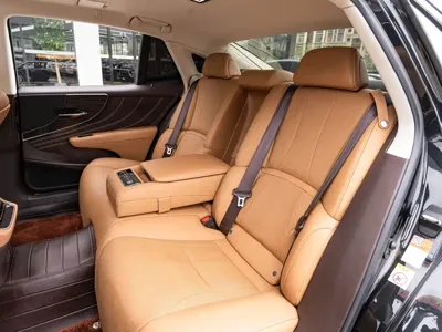Lexus LS 2019, 145000 км, за 229600 CNY - фото 12