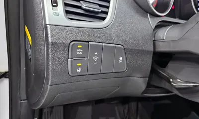 Hyundai Avante 2016, 92444 км, за 6500000 KRW - фото 16