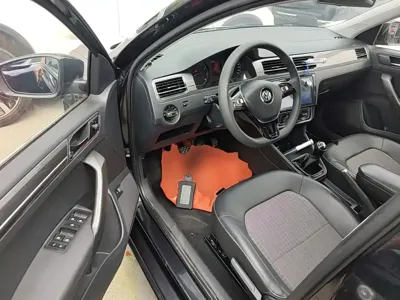 Volkswagen Santana 2017, 139900 км, за 22100 CNY - фото 16
