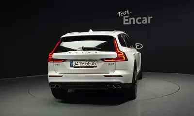 Volvo V60 2022, 30936 км, за 36500000 KRW