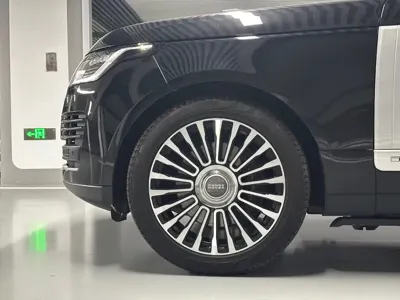 Land Rover Range Rover 2020, 200000 км, за 617000 CNY