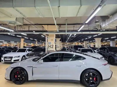 Porsche Taycan 2025, 26039 км, за 119500000 KRW - фото 6