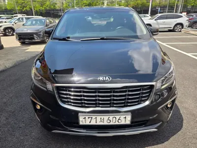 Kia Canival · 2019 год