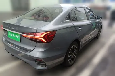 Roewe i5 · 2021 год