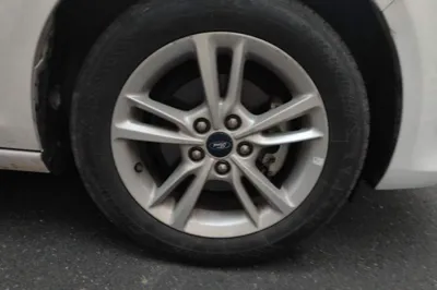 Ford Escort 2019, 22700 км, за 34256.11 CNY - фото 8
