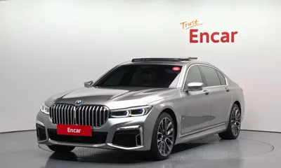 BMW 7-Series · 2021 год