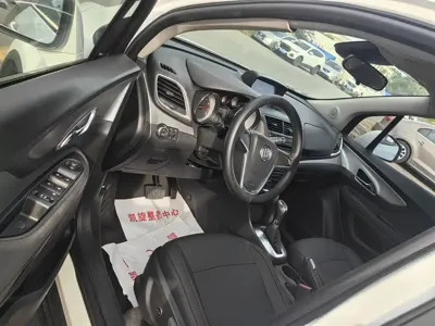 Buick Encore 2014, 130000 км, за 16800 CNY