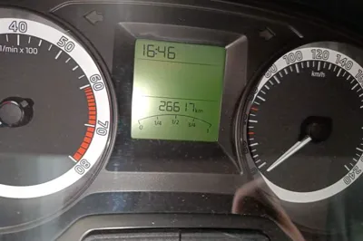 Skoda Fabia 2016, 26600 км, за 38578.48 CNY - фото 9