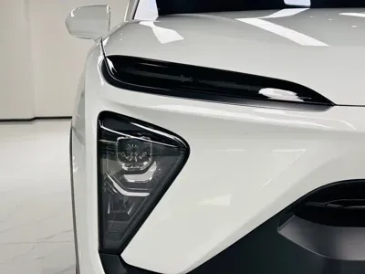 Nio EC6 2022, 100000 км, за 108000 CNY
