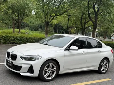 BMW 1 Series 2019, 26000 км, за 55800 CNY