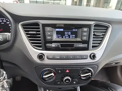 Hyundai Verna RV 2018, 68500 км, за 18100 CNY - фото 13