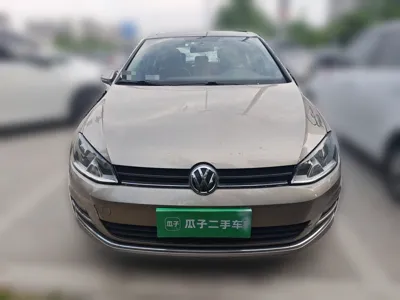 Volkswagen Golf 2015, 112500 км, за 38993.15 CNY