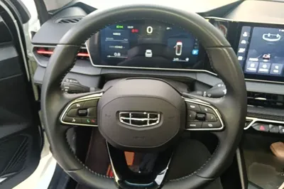 Geely Auto Binray 2022, 42400 км, за 62658.15 CNY - фото 14