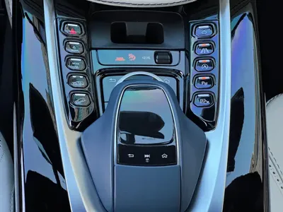 Aston Martin DBX 2024, 3000 км, за 1478000 CNY - фото 20