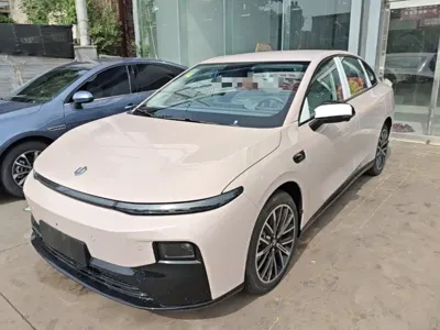 Leapmotor 零跑B01 2026, 100 км, за 81400 CNY