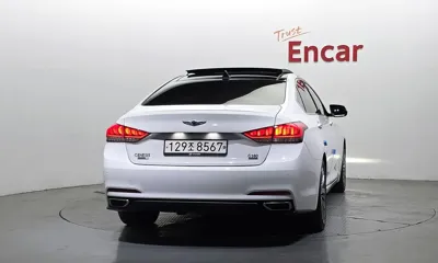 Hyundai Genesis 2016, 242636 км, за 8990000 KRW