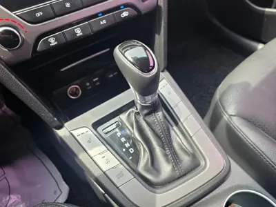 Hyundai Avante 2017, 130080 км, за 7800000 KRW - фото 9